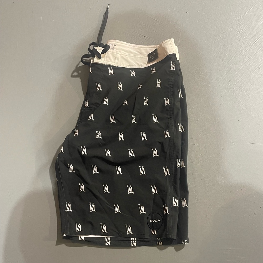 Men’s swim trunks